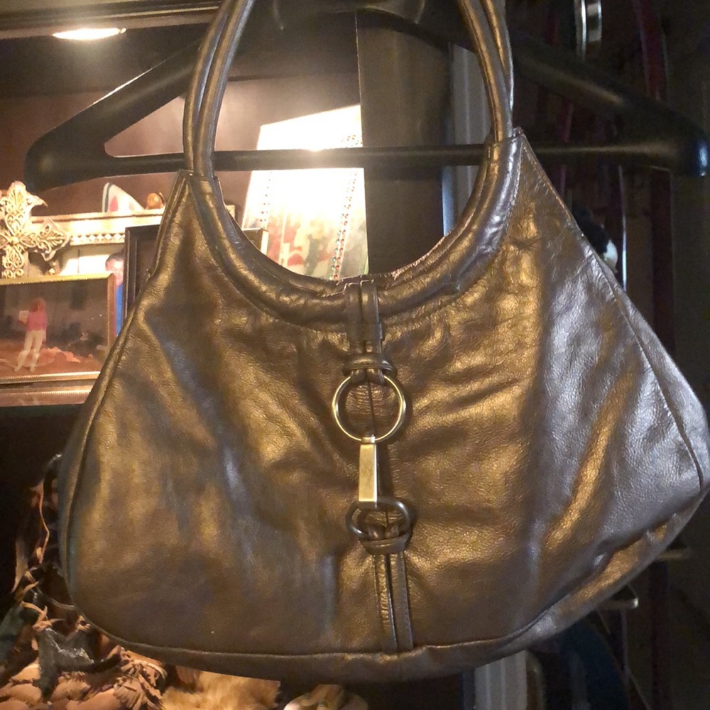 A handbag - Picture 6 of 8